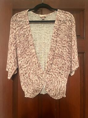 Twist-Front Short Sleeve Blouse in Dusty Rose - Unbranded